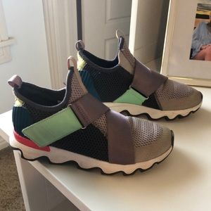 Womens kinetic slip on shoes